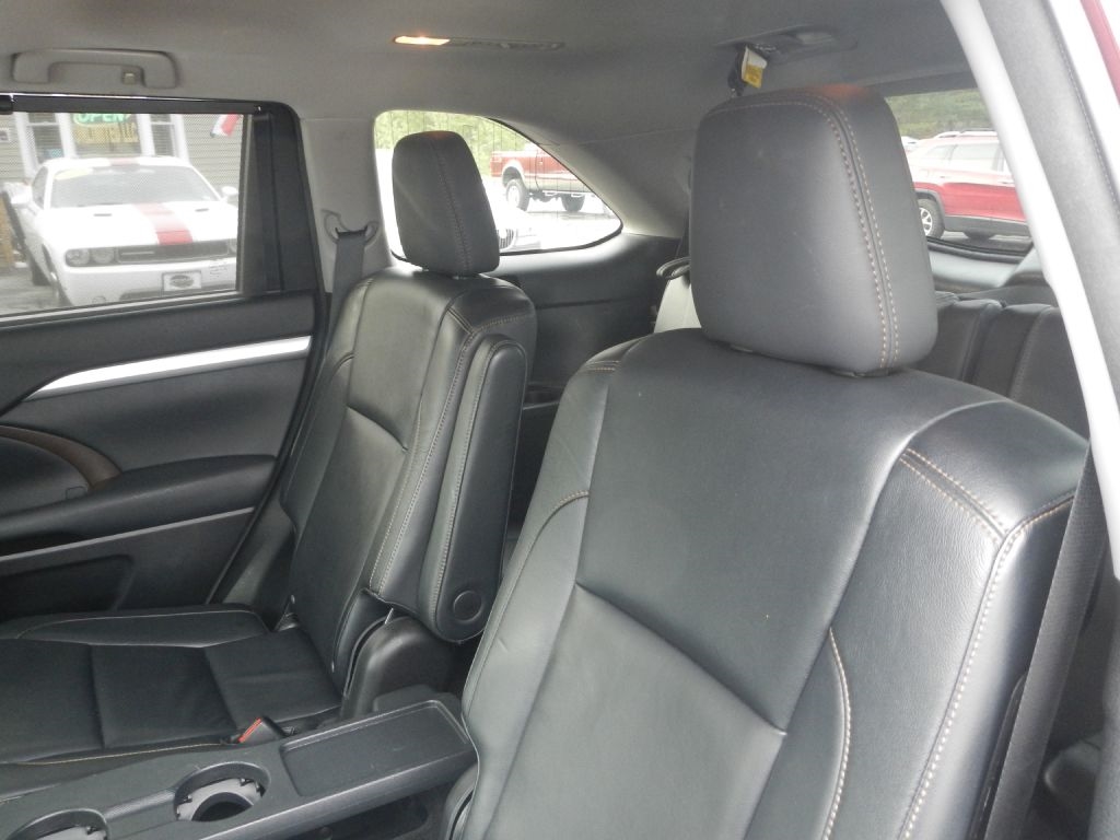 Toyota Highlander XLE AWD V6 2014