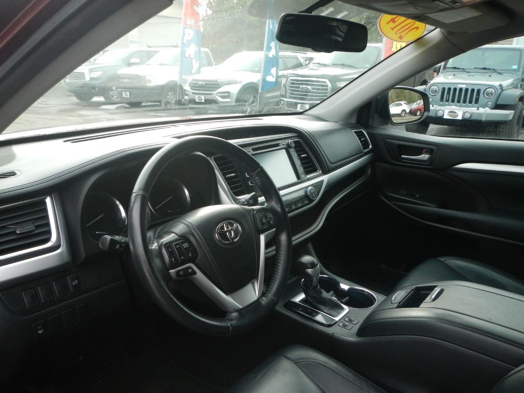 Toyota Highlander XLE AWD V6 2014
