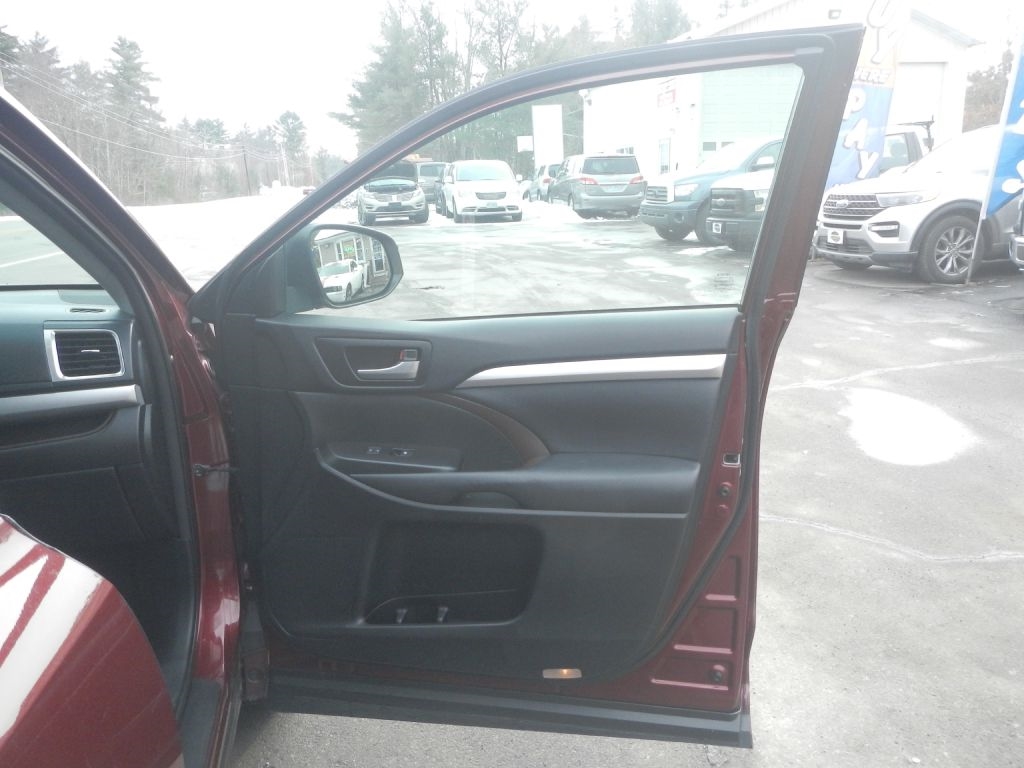 Toyota Highlander XLE AWD V6 2014