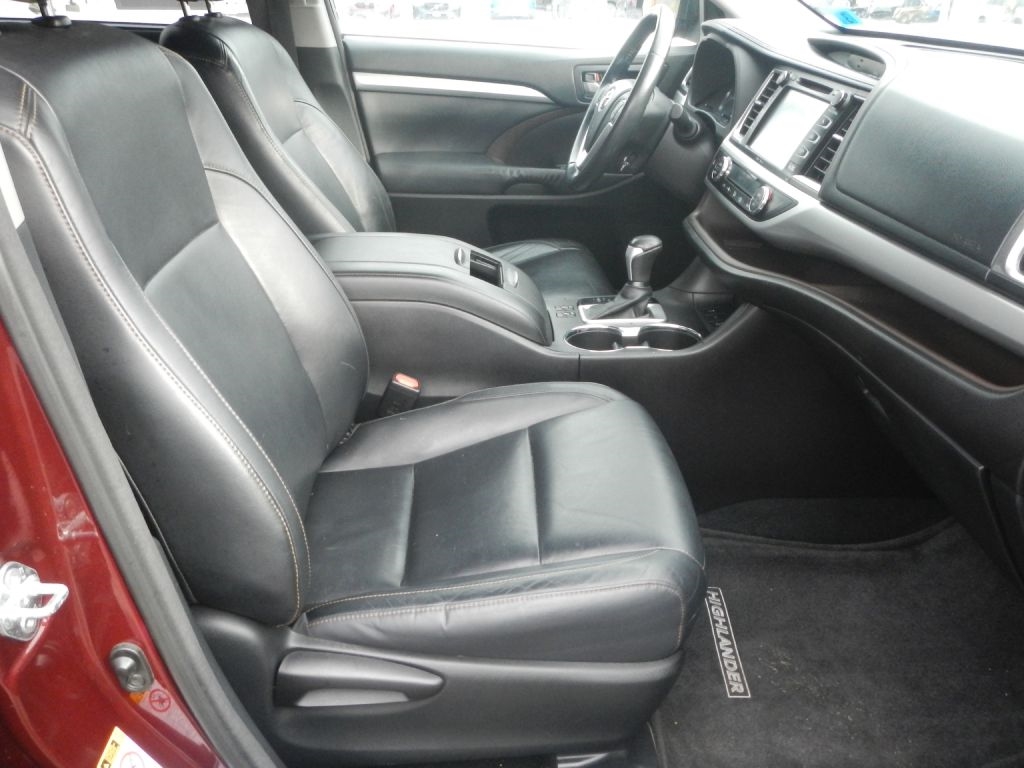 Toyota Highlander XLE AWD V6 2014