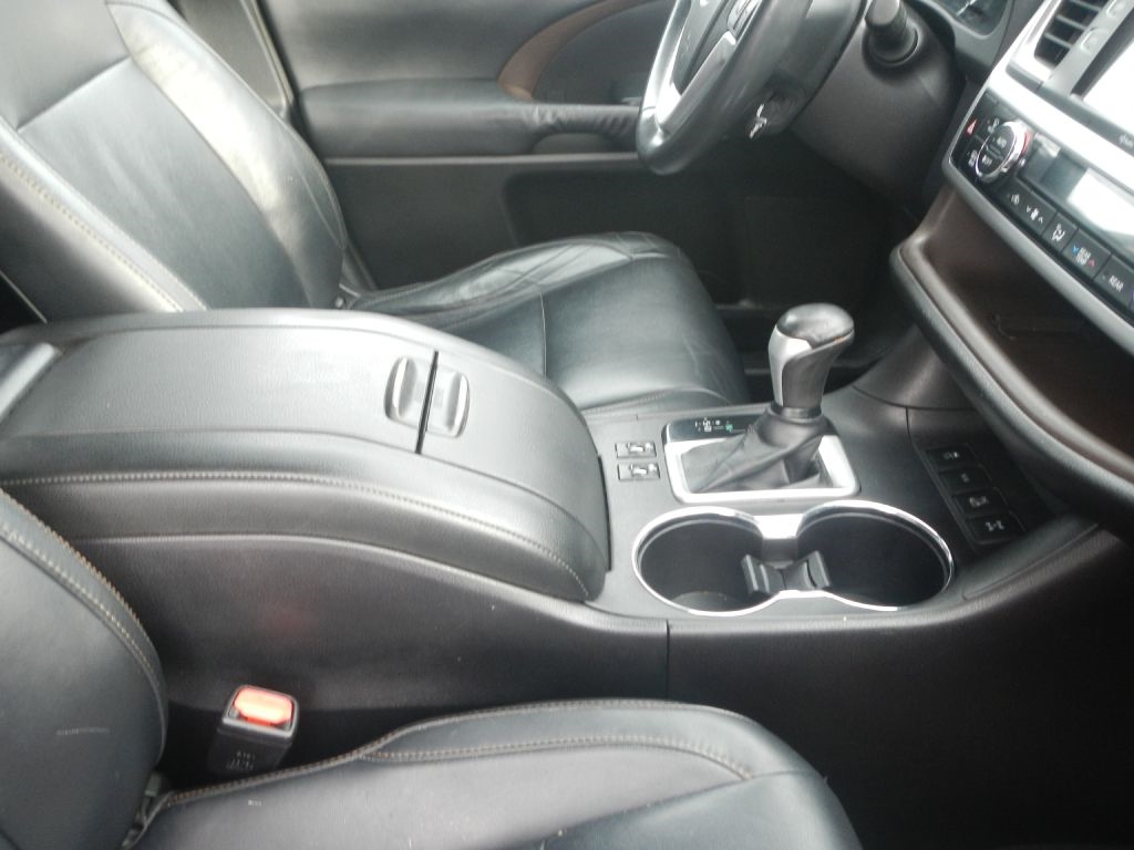 Toyota Highlander XLE AWD V6 2014