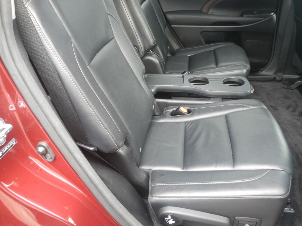 Toyota Highlander XLE AWD V6 2014