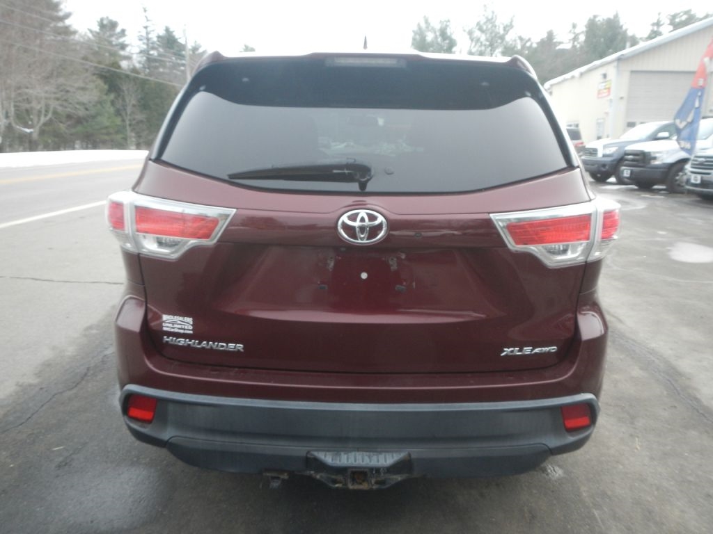 Toyota Highlander XLE AWD V6 2014