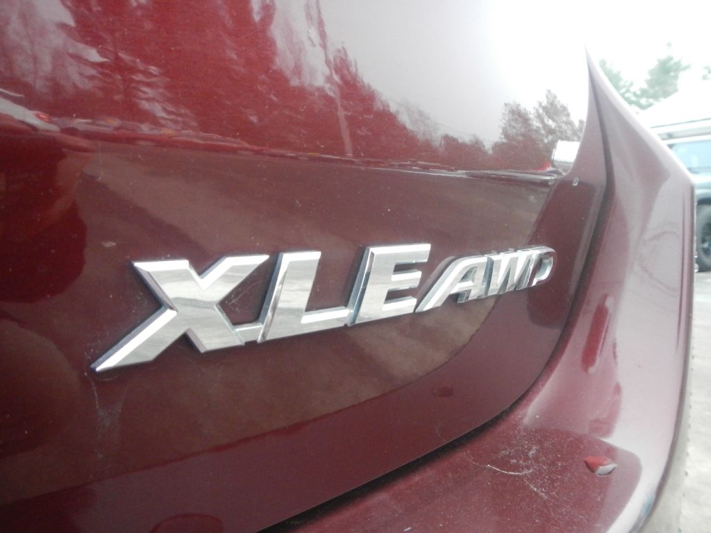 Toyota Highlander XLE AWD V6 2014