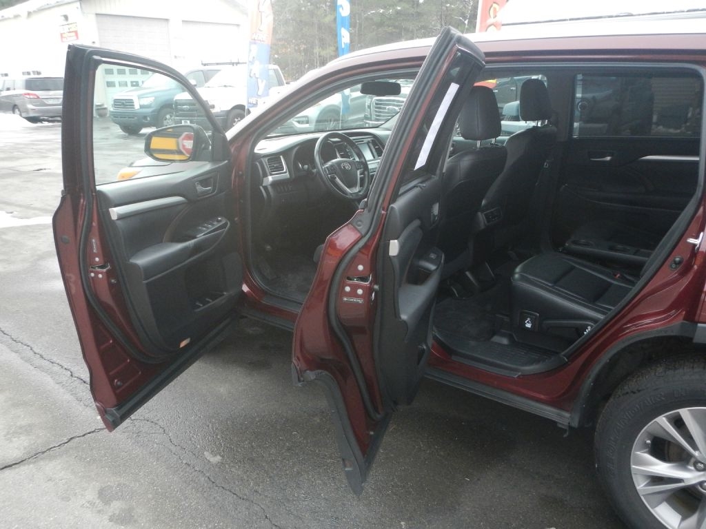 Toyota Highlander XLE AWD V6 2014