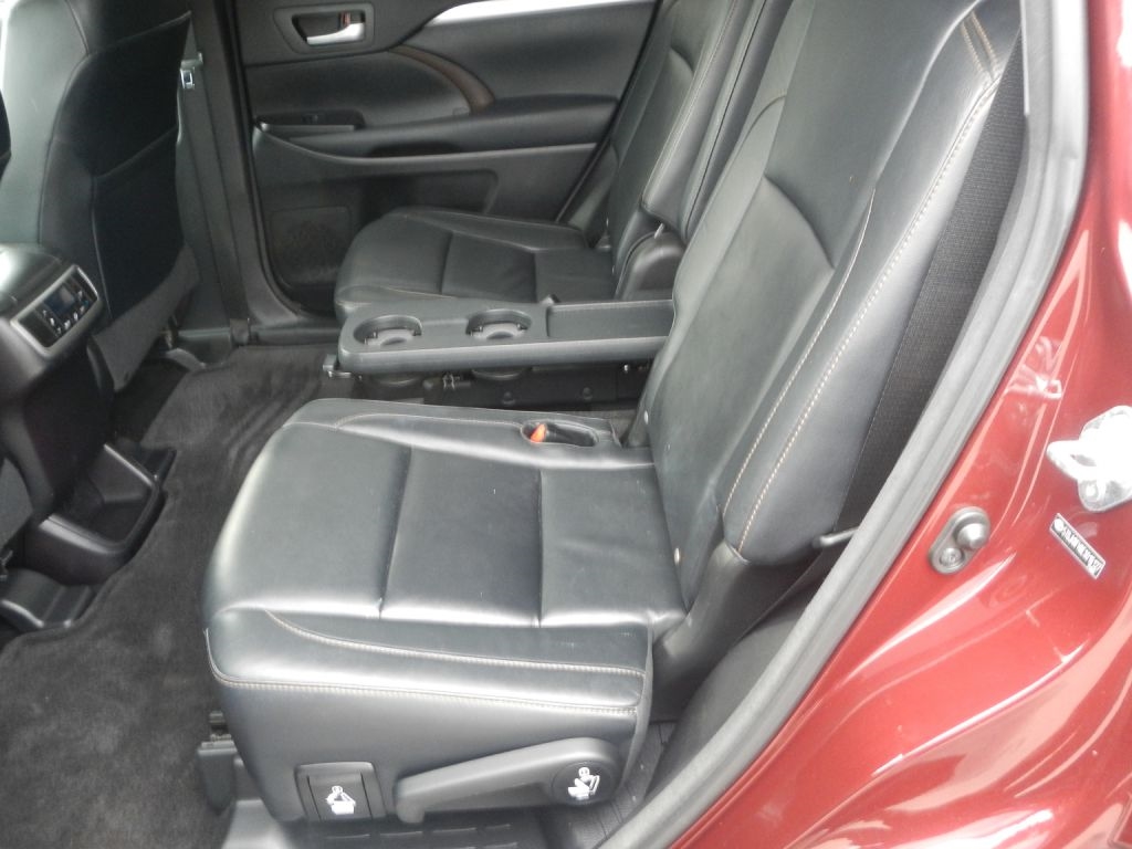 Toyota Highlander XLE AWD V6 2014