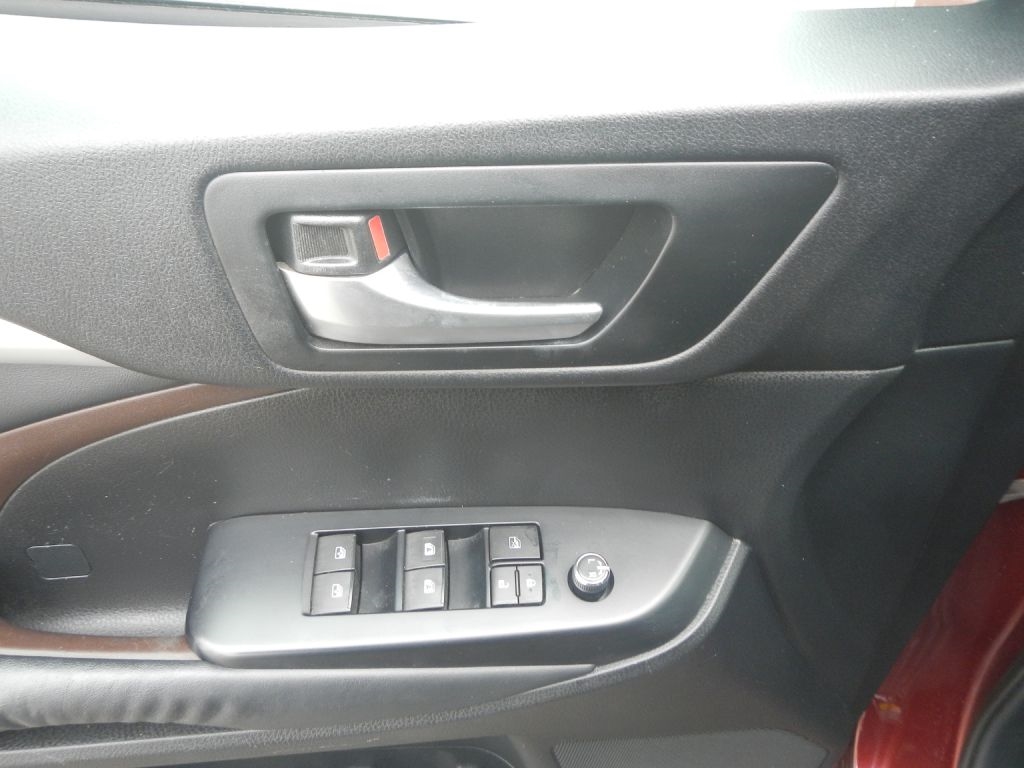 Toyota Highlander XLE AWD V6 2014