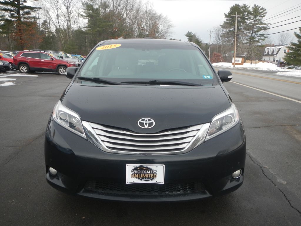 Toyota Sienna Limited AWD 7-Passenger V6 2015