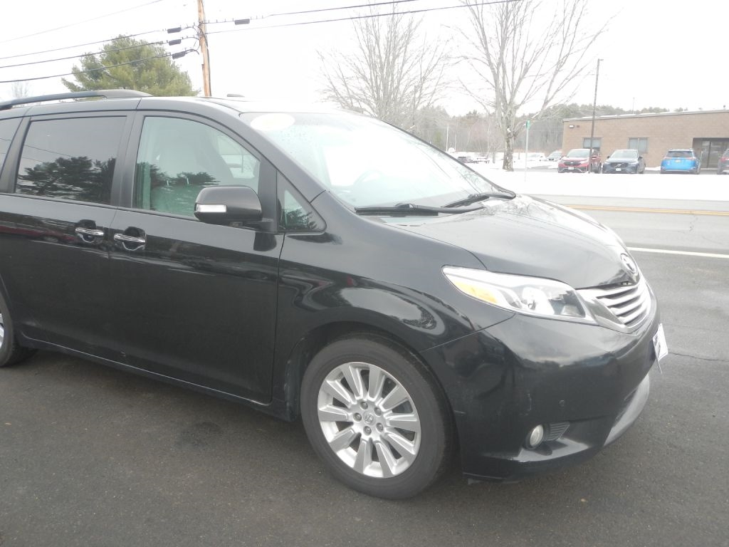 Toyota Sienna Limited AWD 7-Passenger V6 2015