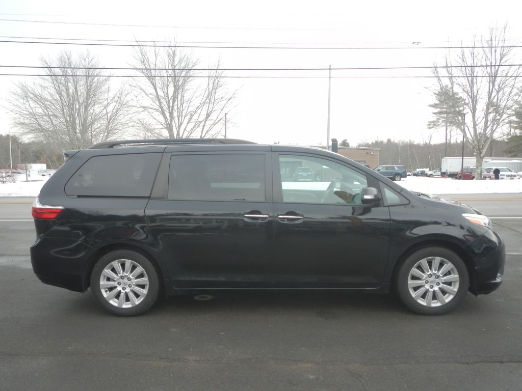 Toyota Sienna Limited AWD 7-Passenger V6 2015
