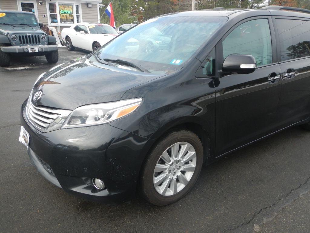 Toyota Sienna Limited AWD 7-Passenger V6 2015