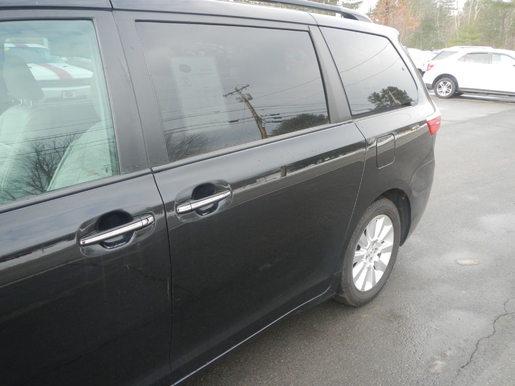 Toyota Sienna Limited AWD 7-Passenger V6 2015