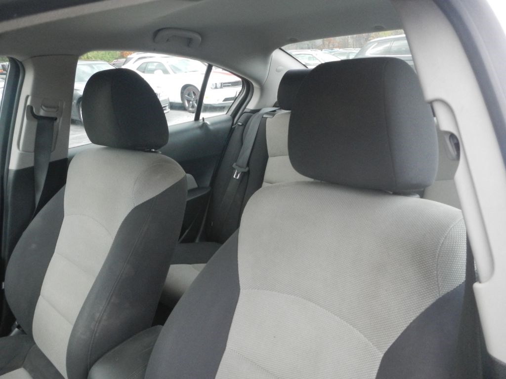 Chevrolet Cruze LS Auto 2014 Chevrolet Cruze LS Auto 2014