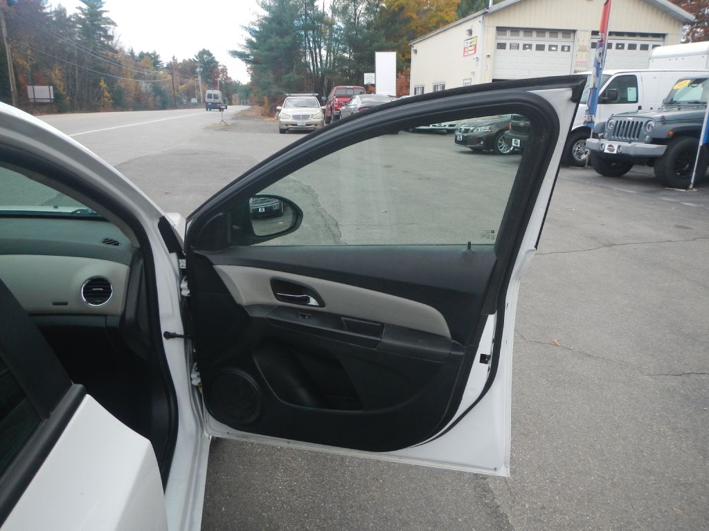 Chevrolet Cruze LS Auto 2014 Chevrolet Cruze LS Auto 2014