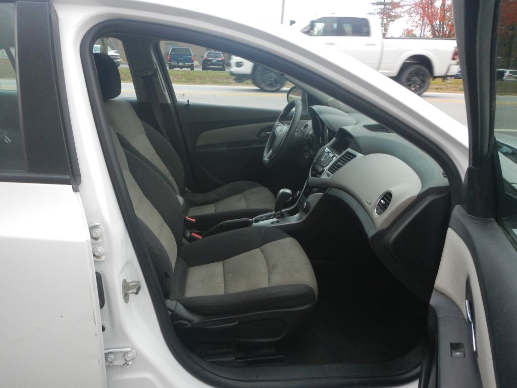 Chevrolet Cruze LS Auto 2014 Chevrolet Cruze LS Auto 2014