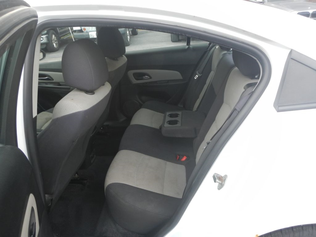 Chevrolet Cruze LS Auto 2014 Chevrolet Cruze LS Auto 2014