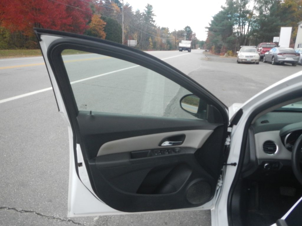 Chevrolet Cruze LS Auto 2014 Chevrolet Cruze LS Auto 2014
