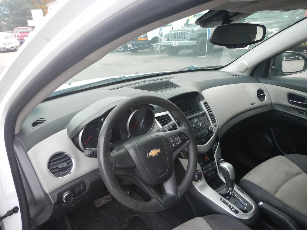 Chevrolet Cruze LS Auto 2014 Chevrolet Cruze LS Auto 2014