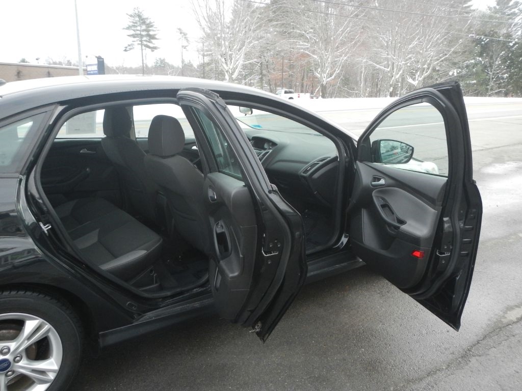 Ford Focus SE Sedan 2014