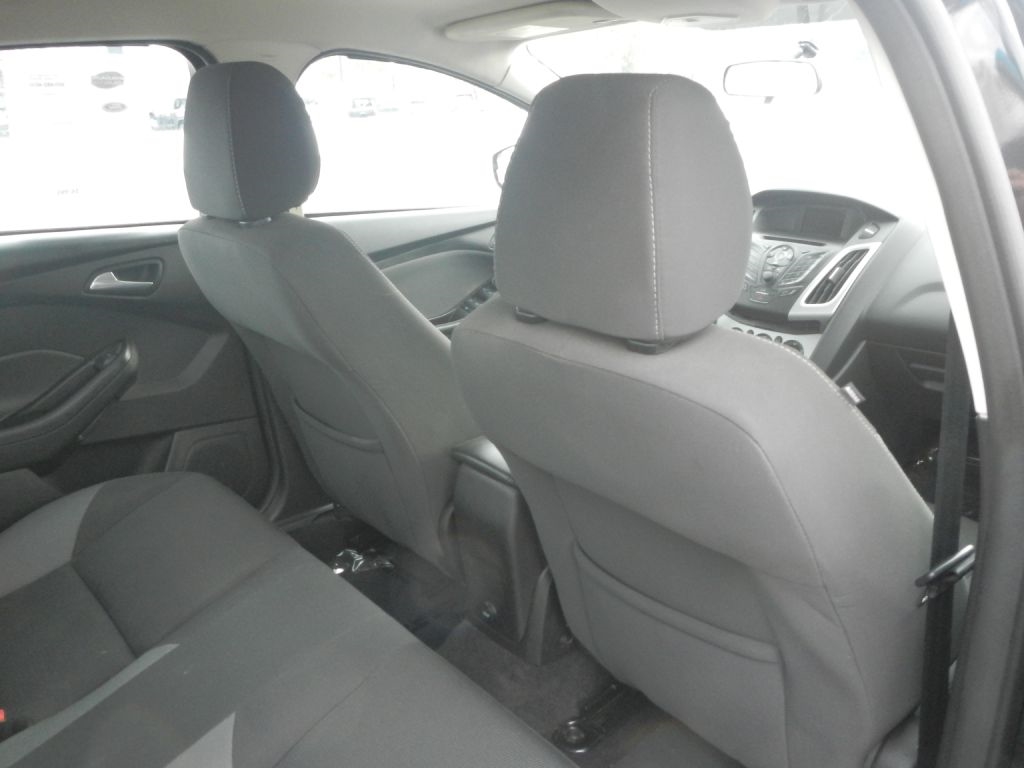 Ford Focus SE Sedan 2014