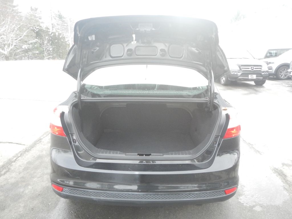 Ford Focus SE Sedan 2014