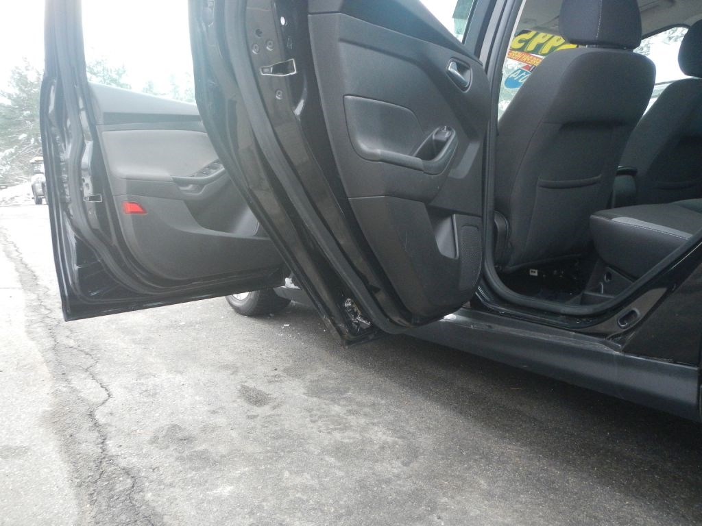 Ford Focus SE Sedan 2014