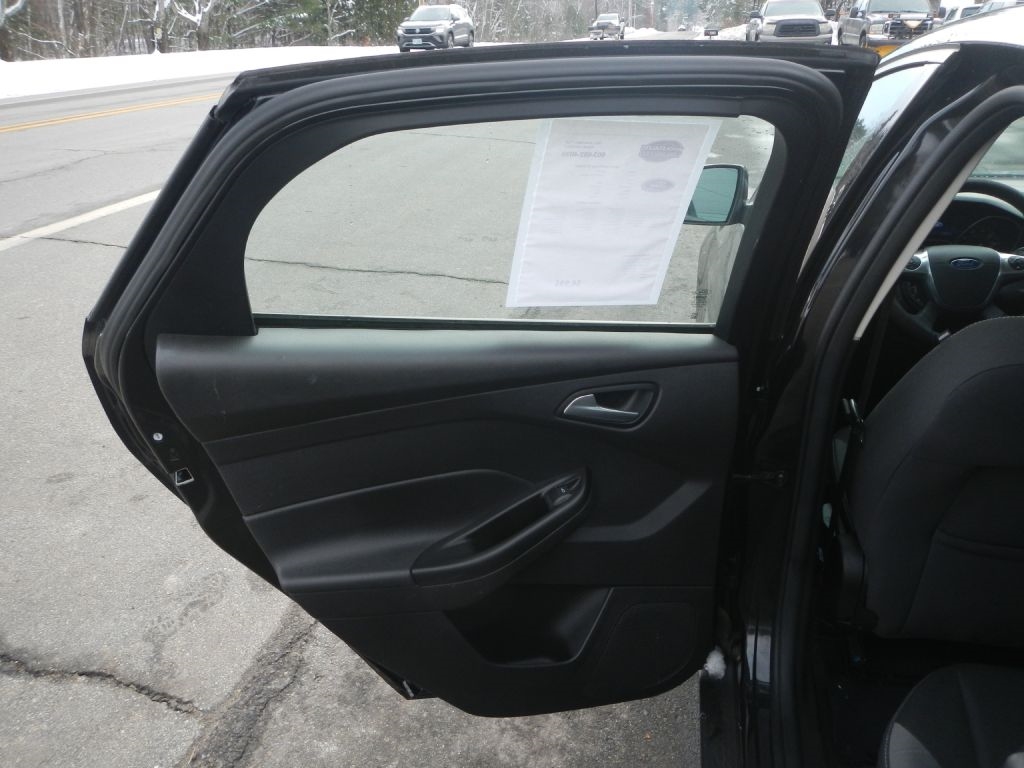 Ford Focus SE Sedan 2014