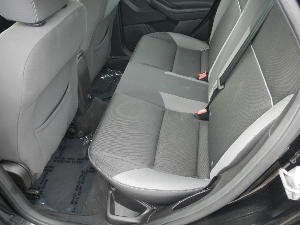 Ford Focus SE Sedan 2014