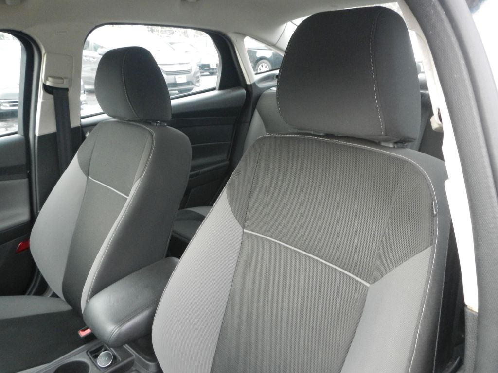 Ford Focus SE Sedan 2014