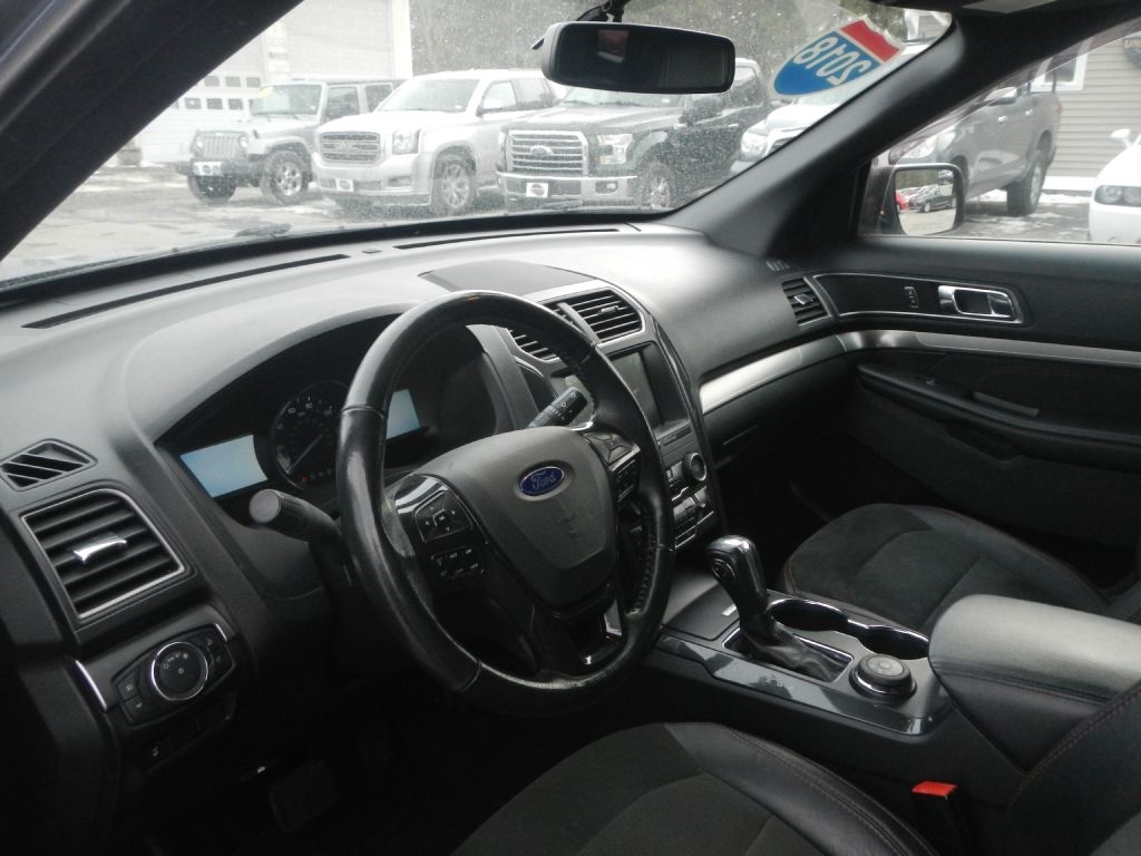 Ford Explorer XLT 4WD 2018