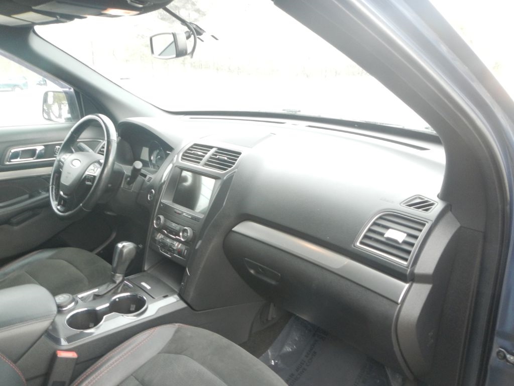 Ford Explorer XLT 4WD 2018