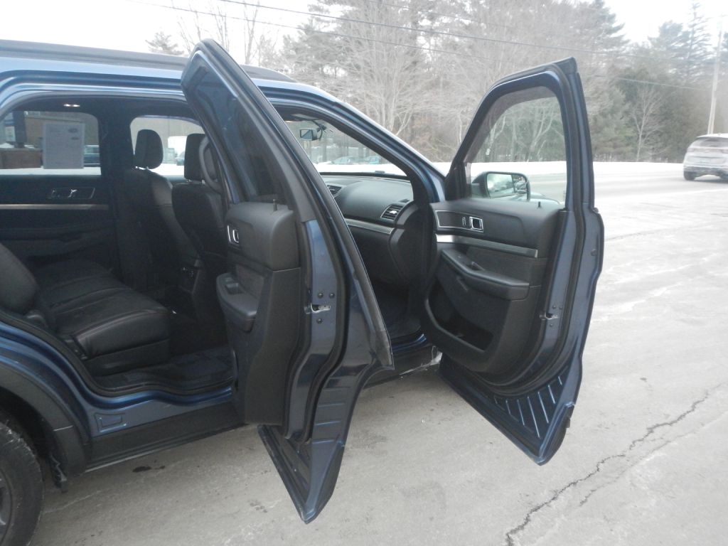 Ford Explorer XLT 4WD 2018