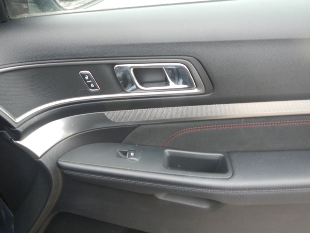 Ford Explorer XLT 4WD 2018