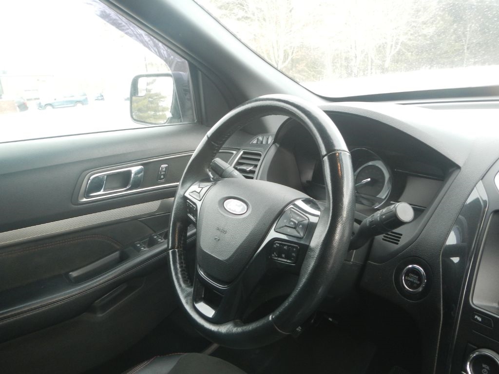 Ford Explorer XLT 4WD 2018