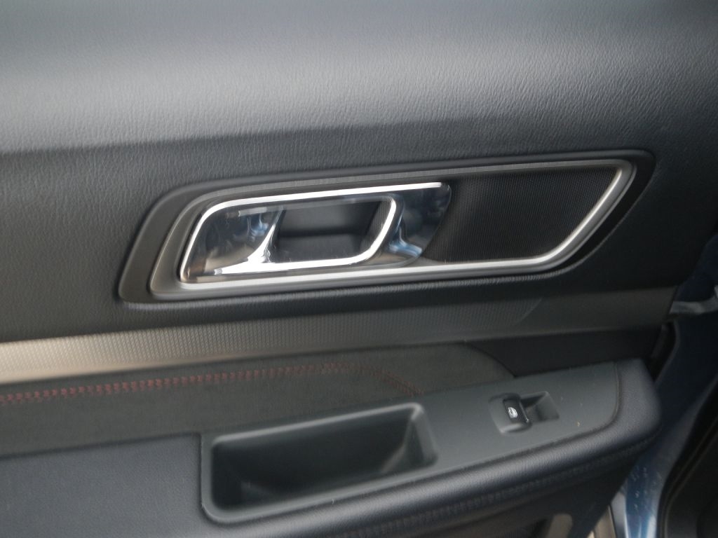 Ford Explorer XLT 4WD 2018