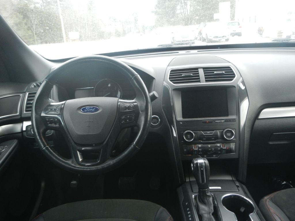 Ford Explorer XLT 4WD 2018