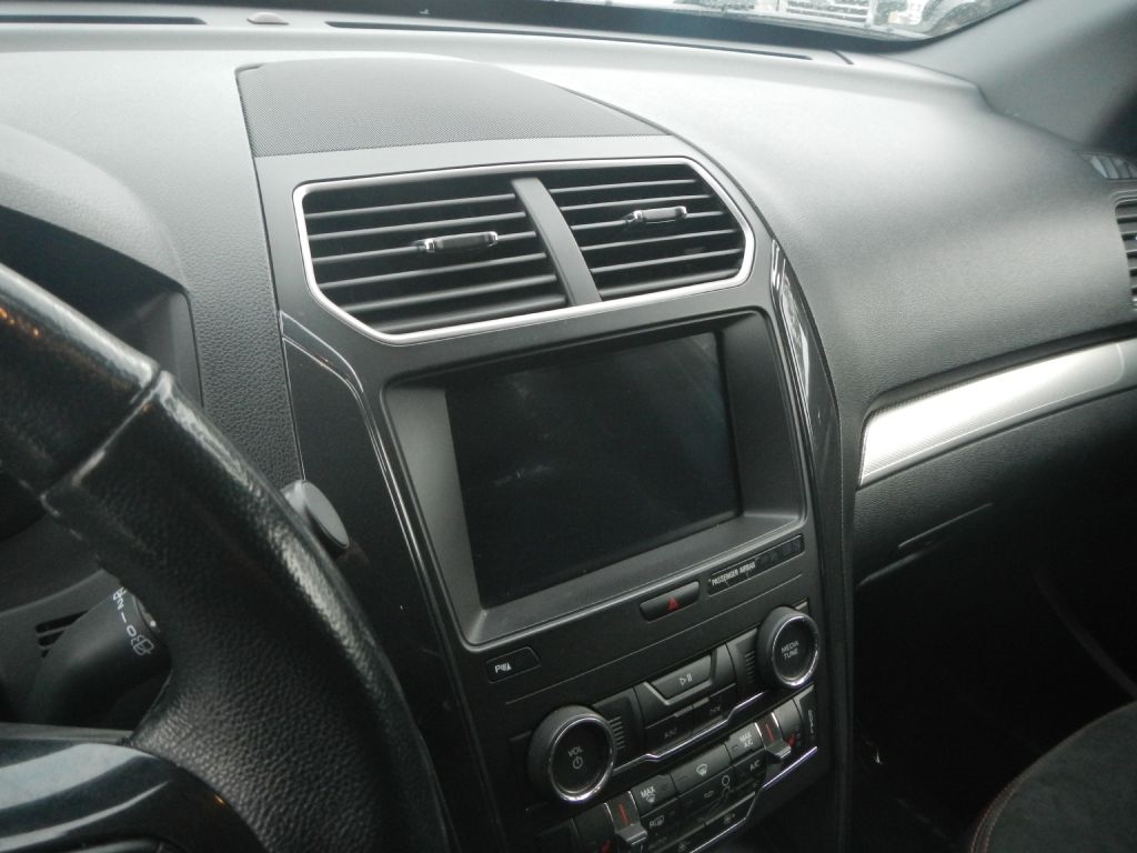 Ford Explorer XLT 4WD 2018