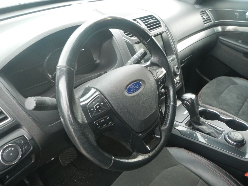 Ford Explorer XLT 4WD 2018