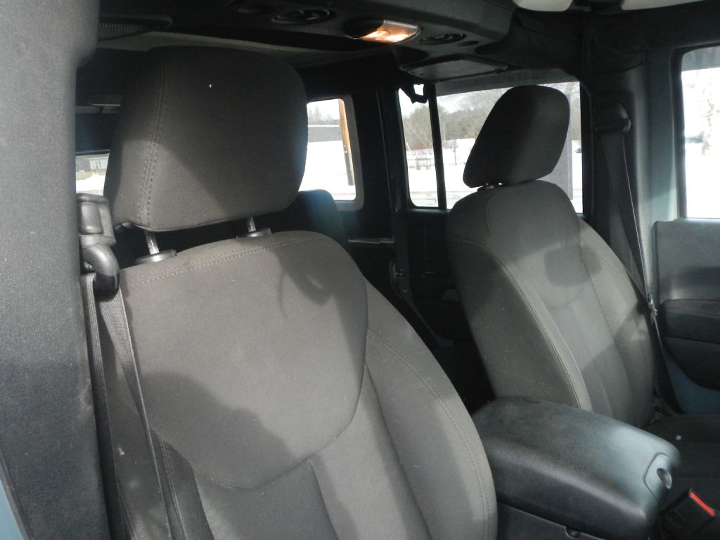 Jeep Wrangler Unlimited Sport 4WD 2015