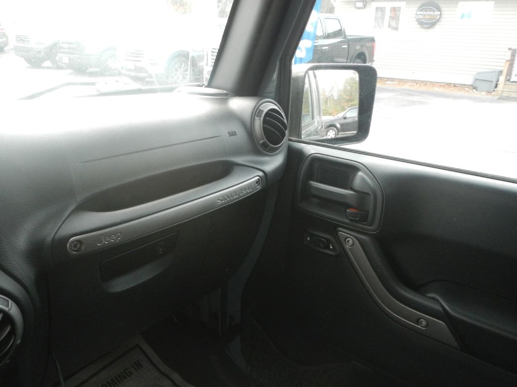 Jeep Wrangler Unlimited Sport 4WD 2015