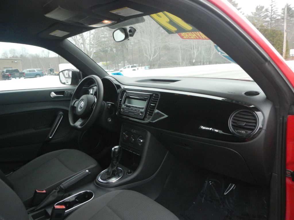 Volkswagen Beetle  2012