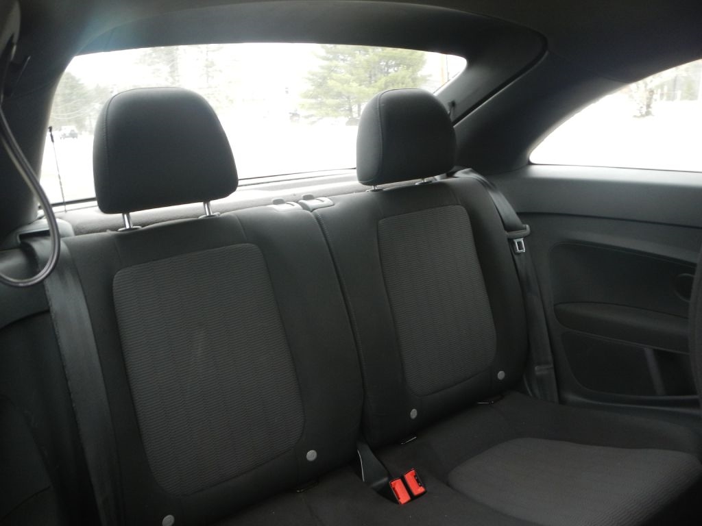 Volkswagen Beetle  2012