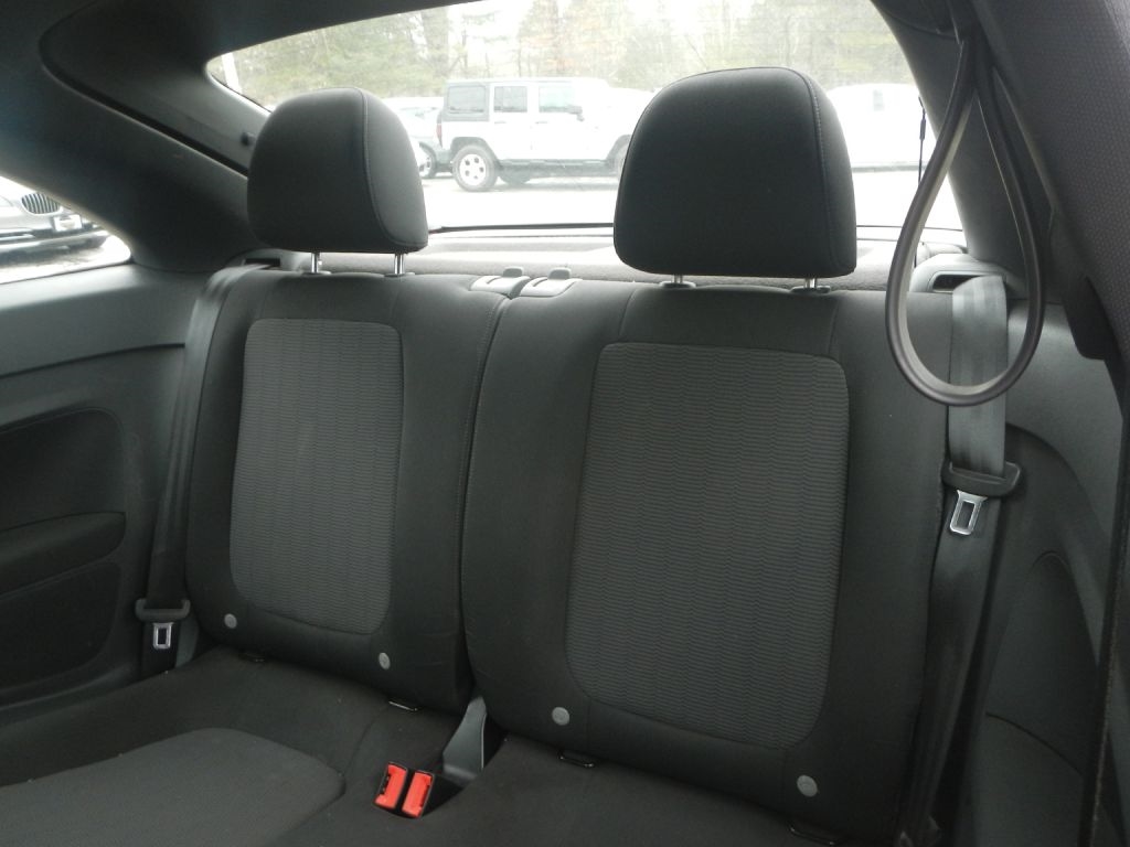 Volkswagen Beetle  2012