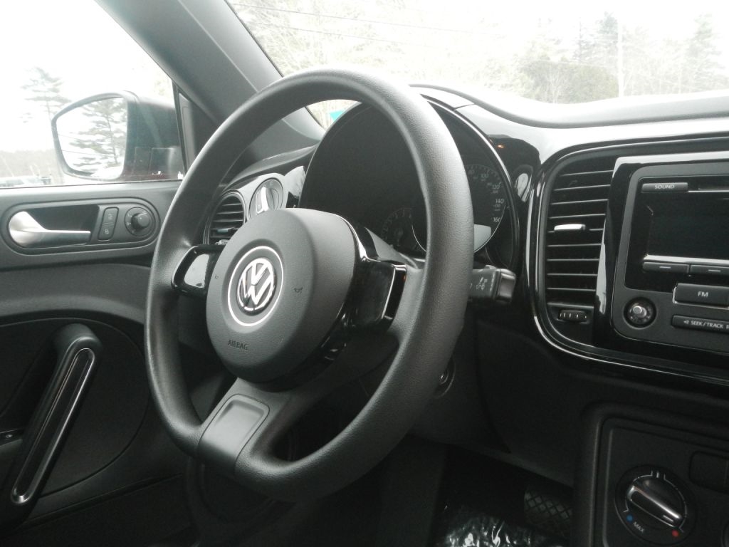 Volkswagen Beetle  2012