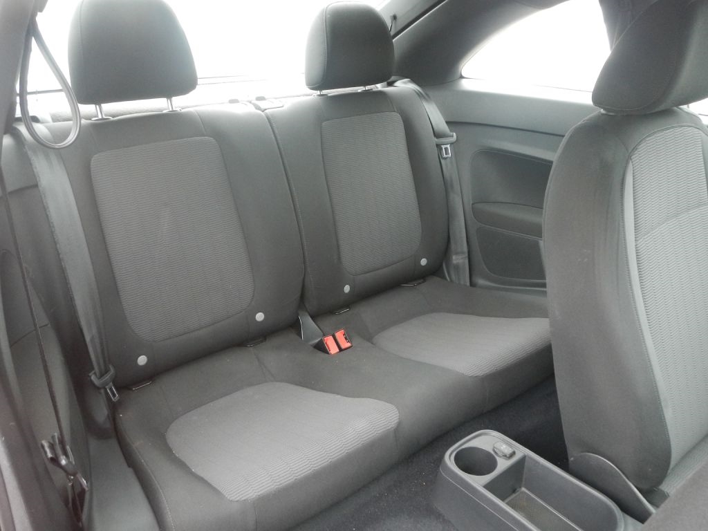 Volkswagen Beetle  2012