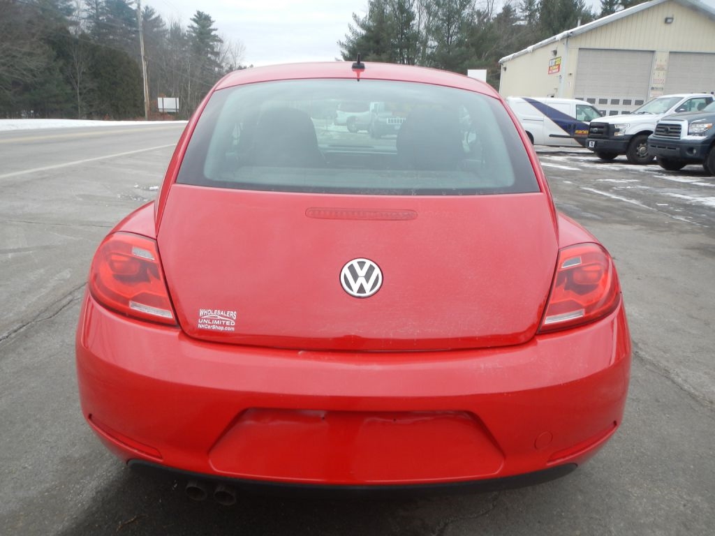 Volkswagen Beetle  2012