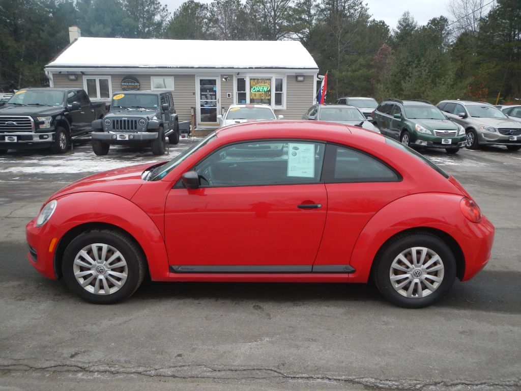 Volkswagen Beetle  2012