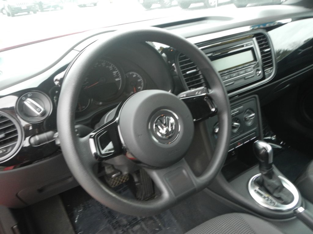 Volkswagen Beetle  2012