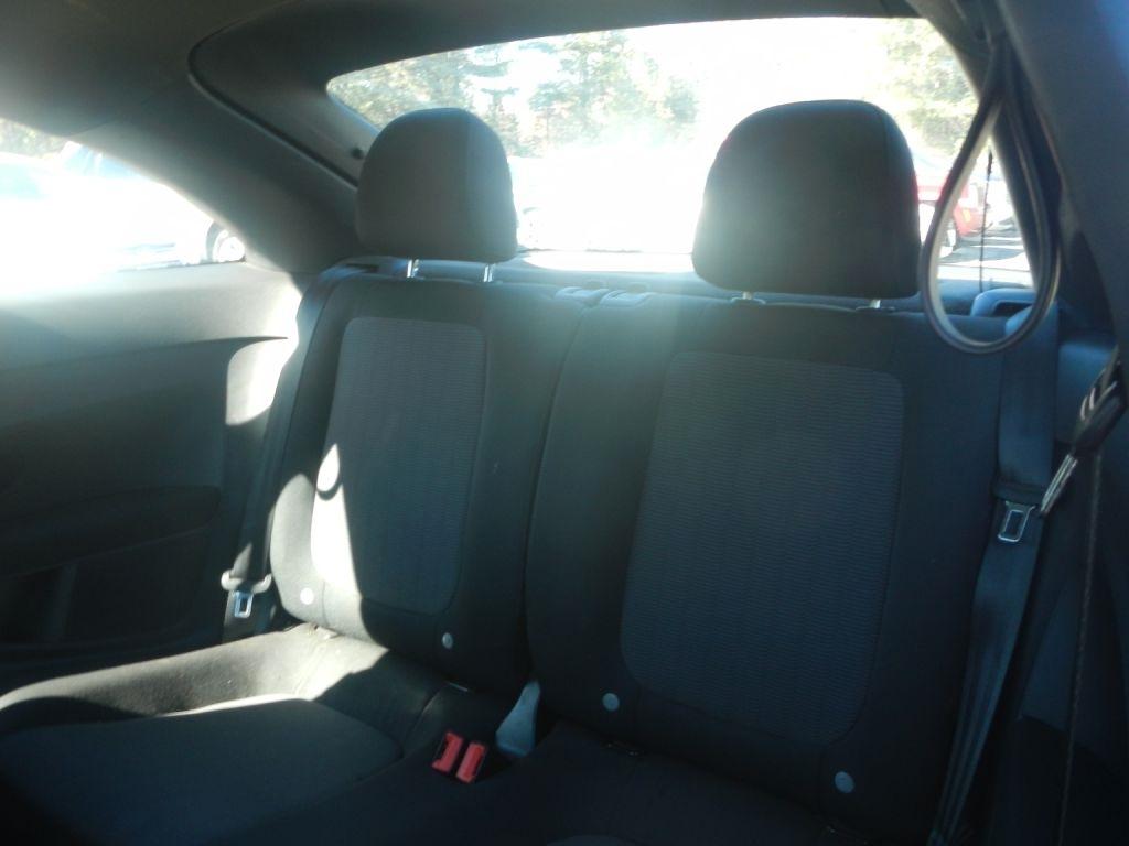 Volkswagen Beetle  2012