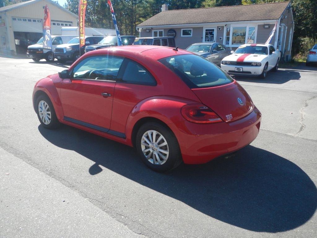 Volkswagen Beetle  2012